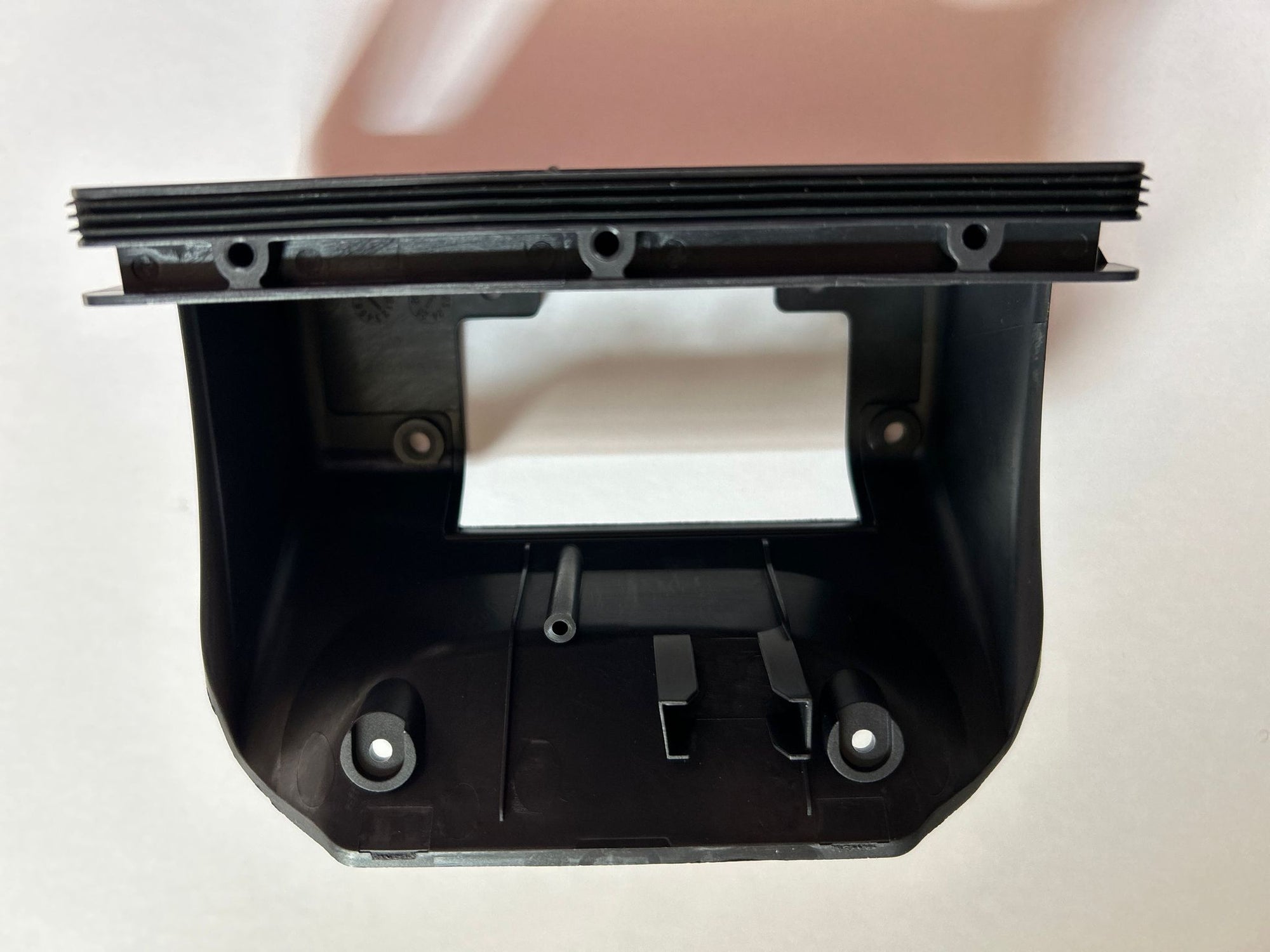 Battery compartment front piece for P65 and P100