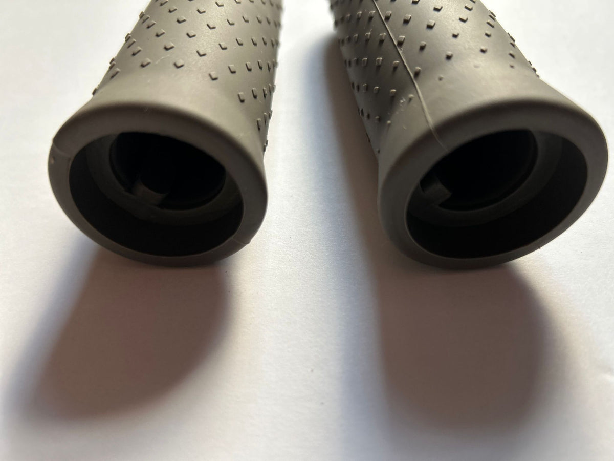 Handlebar grips grey (one pair) for Ninebot Max G30 (Aftermarket part)
